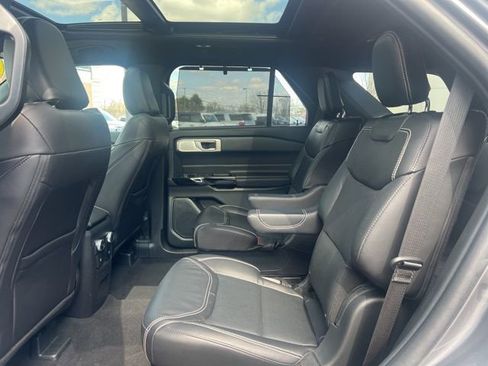 Used 2024 Ford Explorer ST w/ Equipment Group 401A AWD/4WD image 18
