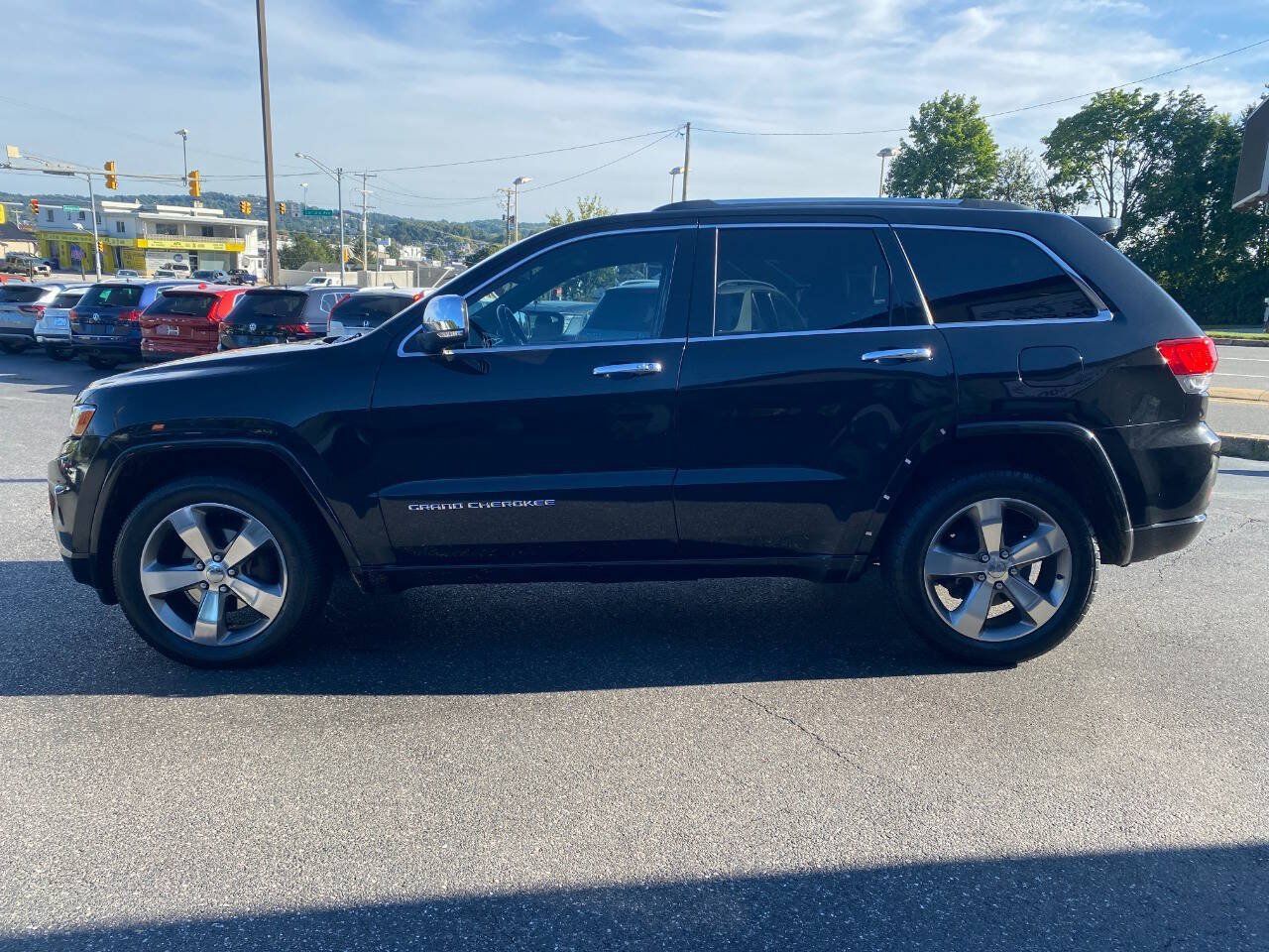 Used 2015 Jeep Grand Cherokee Overland AWD/4WD image 6