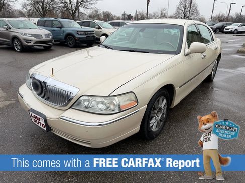 Used 2003 Lincoln Town Car Cartier image 1