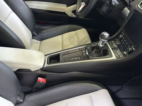 Used 2024 Porsche 718 Cayman image 23