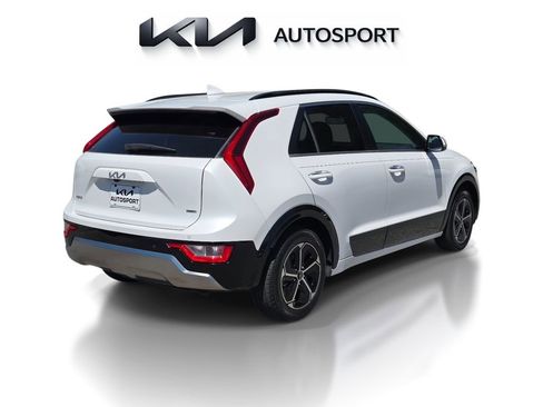 Certified 2023 Kia Niro SX FWD image 8