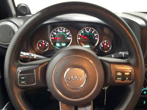 Used 2013 Jeep Wrangler Unlimited Sport AWD/4WD image 15