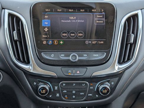 Used 2024 Chevrolet Equinox Premier image 17