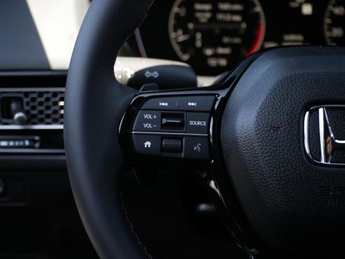 Used 2025 Honda Civic Sport image 21