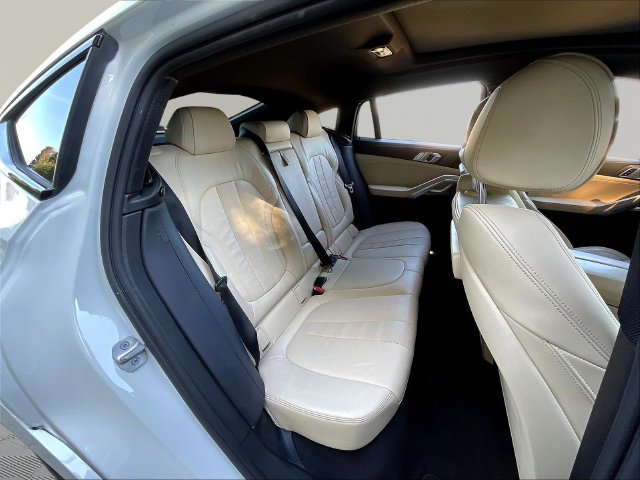 Used 2021 BMW X6 xDrive40i AWD/4WD image 26
