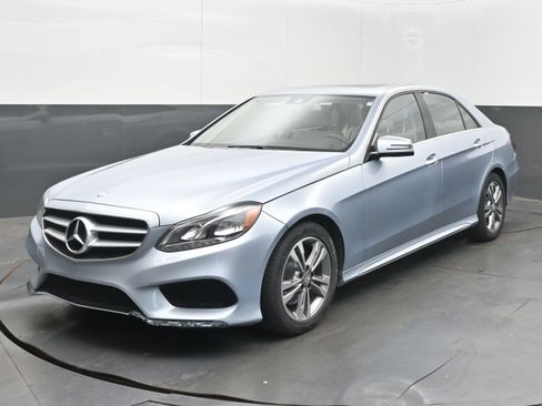 Used 2015 Mercedes-Benz E 350 Sedan image 3