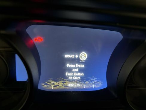 Used 2024 Jeep Wrangler Unlimited image 7