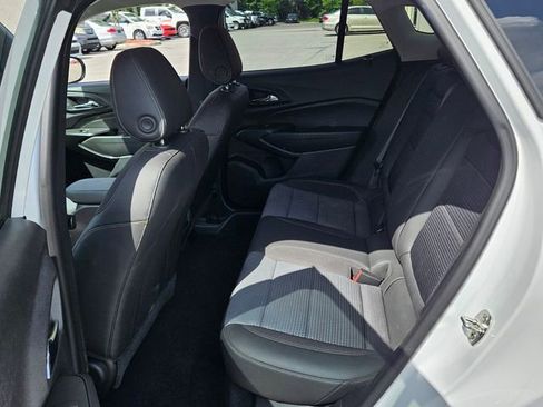 Used 2024 Chevrolet Trax LT w/ Driver Confidence Package image 5