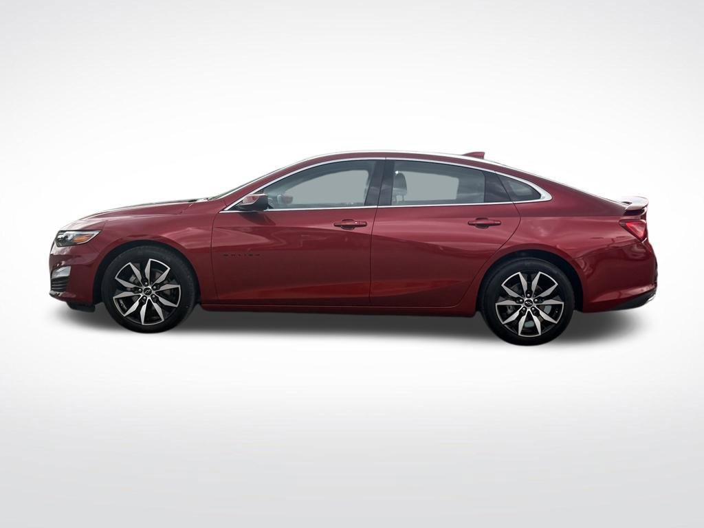 Used 2025 Chevrolet Malibu RS FWD image 3