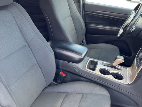 Used 2016 Jeep Grand Cherokee Laredo w/ Quick Order Package 23E image 16