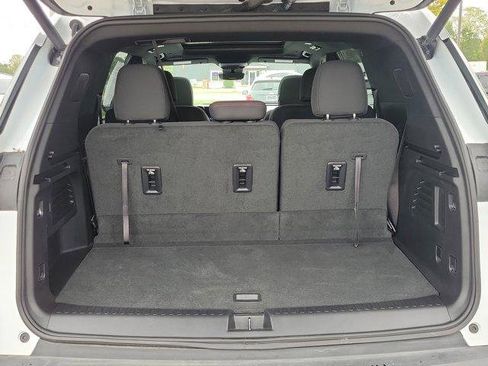 Used 2024 Chevrolet Traverse Z71 w/ Enhanced Driving Package image 8