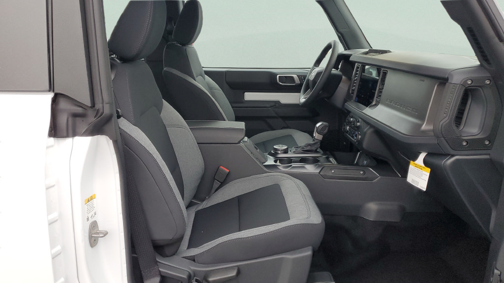 Used 2025 Ford Bronco 2-Door AWD/4WD image 13
