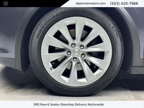 Used 2018 Tesla Model X 75D image 32
