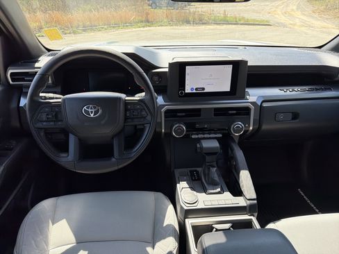 Used 2026 Toyota Tacoma SR5 image 22