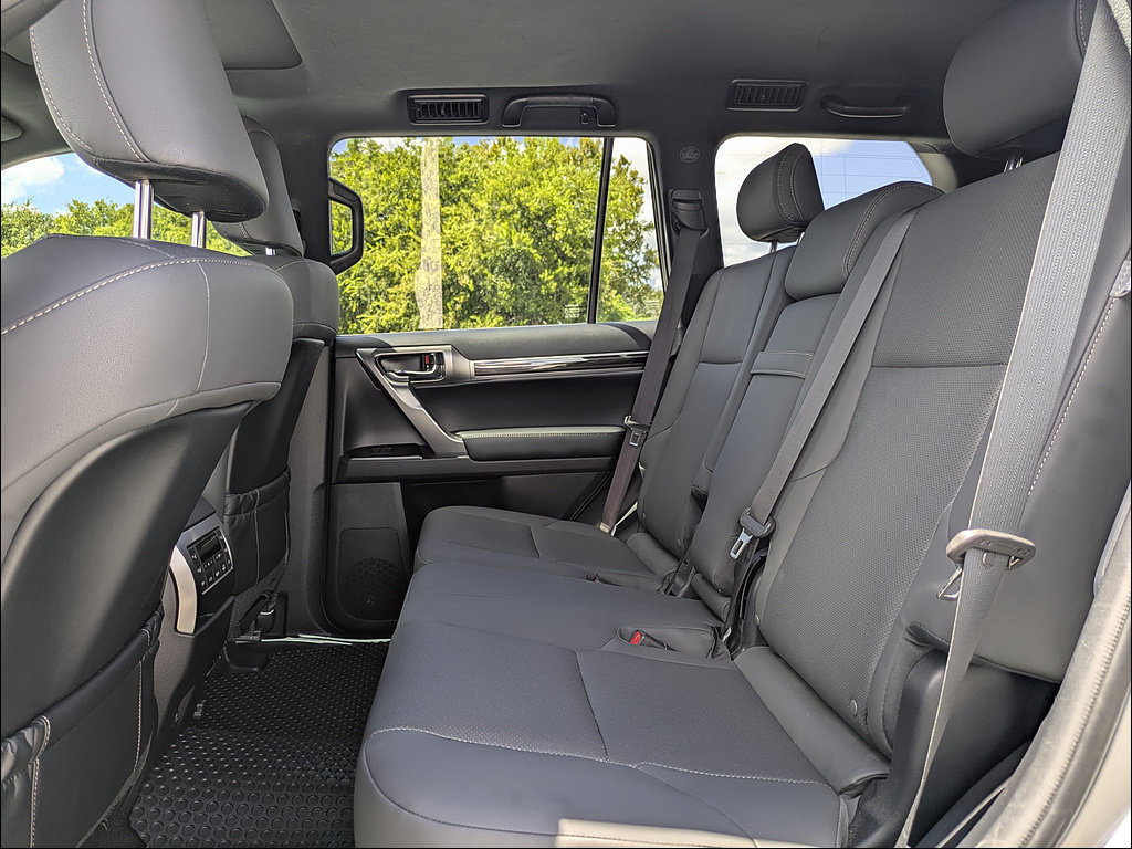 Used 2023 Lexus GX 460 Premium w/ Premium Package AWD/4WD image 16