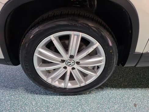 Used 2014 Volkswagen Tiguan R-Line FWD image 12