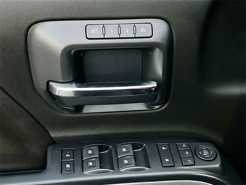 Used 2018 Chevrolet Silverado 1500 LTZ Z71 w/ LTZ Plus Package image 18