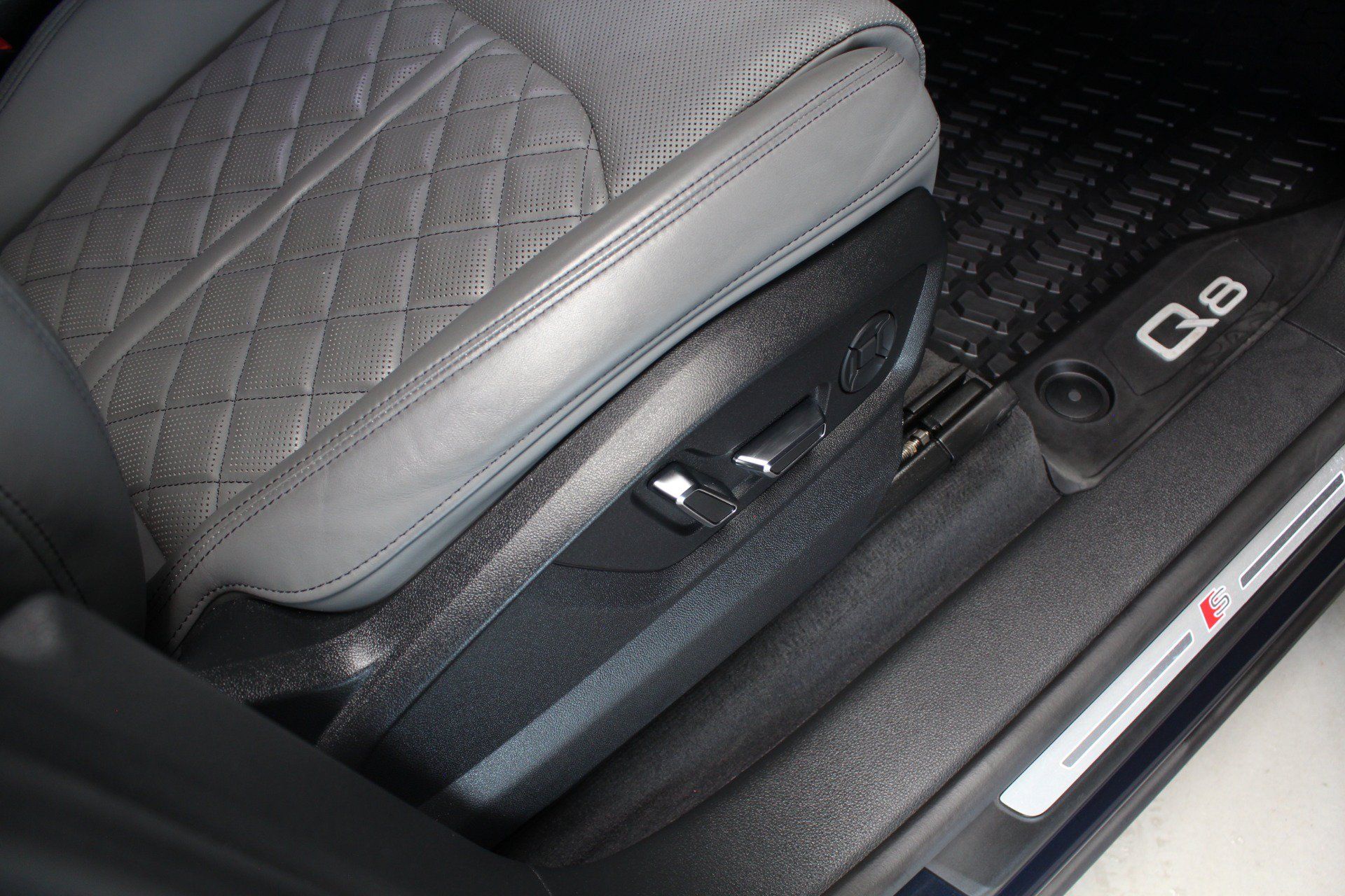 Used 2023 Audi SQ8 Premium Plus AWD/4WD image 49