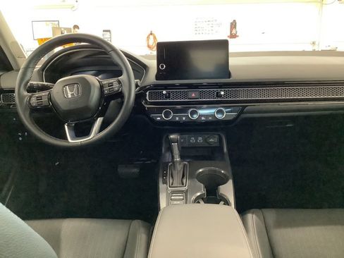 Used 2023 Honda Civic Touring image 6