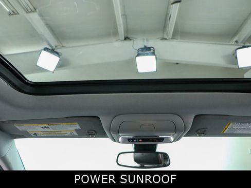Used 2020 GMC Terrain SLT w/ Preferred Package FWD image 21