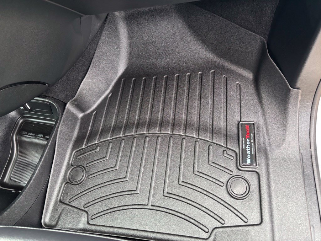 Used 2025 Chrysler Pacifica Select FWD image 18