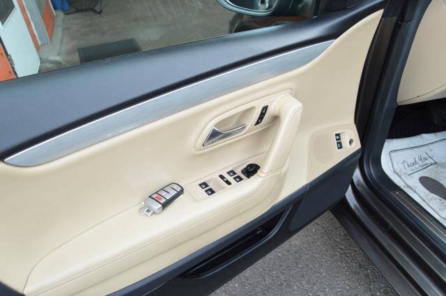 Used 2013 Volkswagen CC Sport FWD image 47