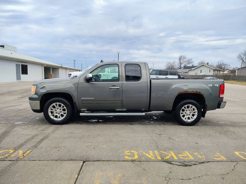 Used 2011 GMC Sierra 1500 SL image 4