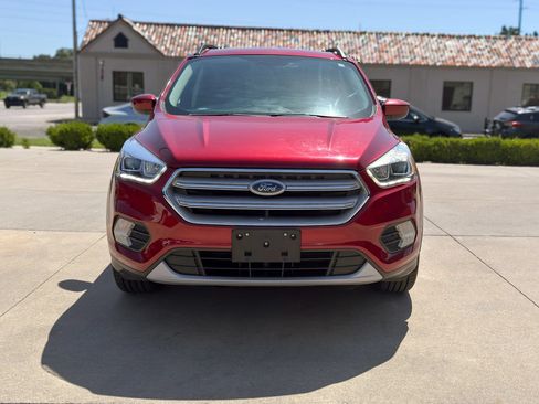 Used 2018 Ford Escape SEL AWD/4WD image 2
