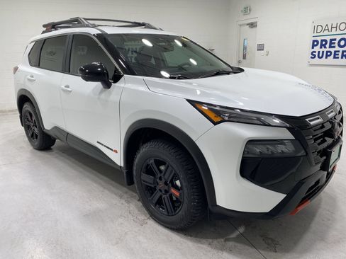 Used 2026 Nissan Rogue SV w/ Rock Creek Premium Package AWD/4WD image 2