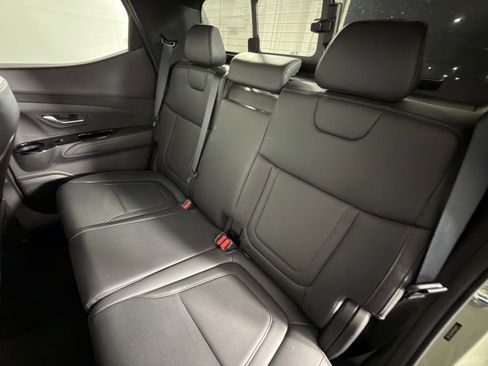 Used 2023 Hyundai Santa Cruz Limited image 12