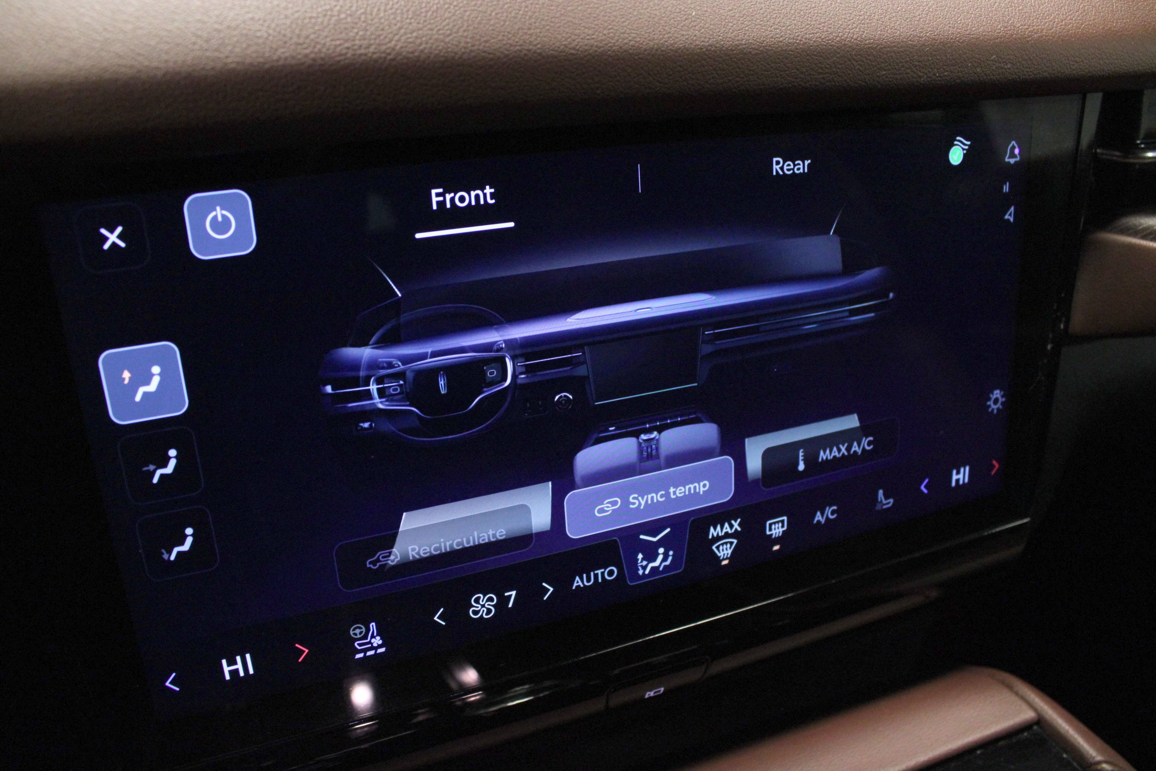 Used 2025 Lincoln Navigator Reserve AWD/4WD image 32