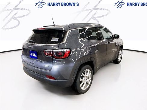Used 2024 Jeep Compass Latitude AWD/4WD image 10