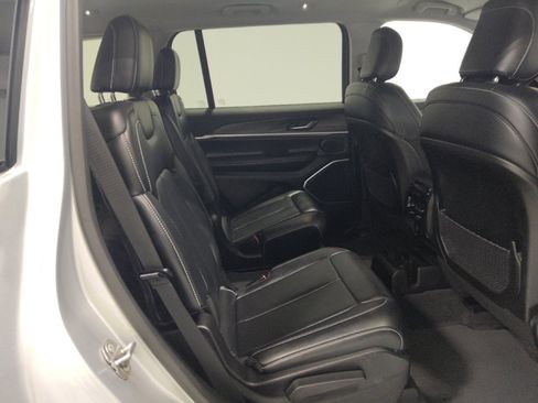 Used 2021 Jeep Grand Cherokee L Limited AWD/4WD image 19