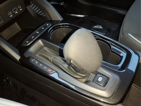Used 2023 Chevrolet TrailBlazer LT w/ Driver Confidence Package FWD image 23