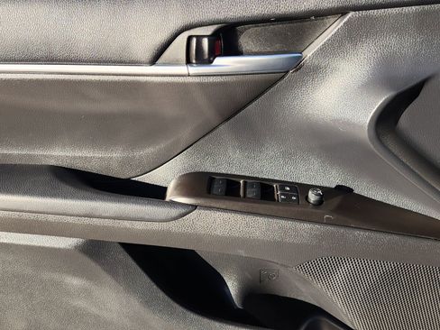 Used 2023 Toyota Camry LE image 27