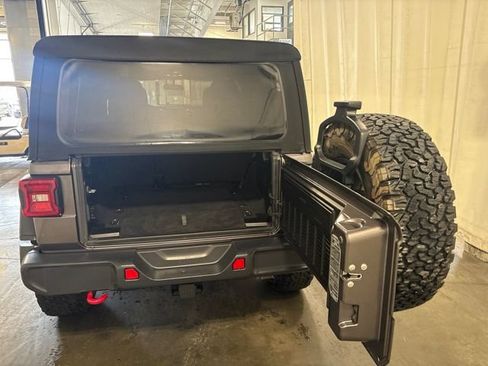 Used 2019 Jeep Wrangler Unlimited Rubicon w/ LED Lighting Group AWD/4WD image 44