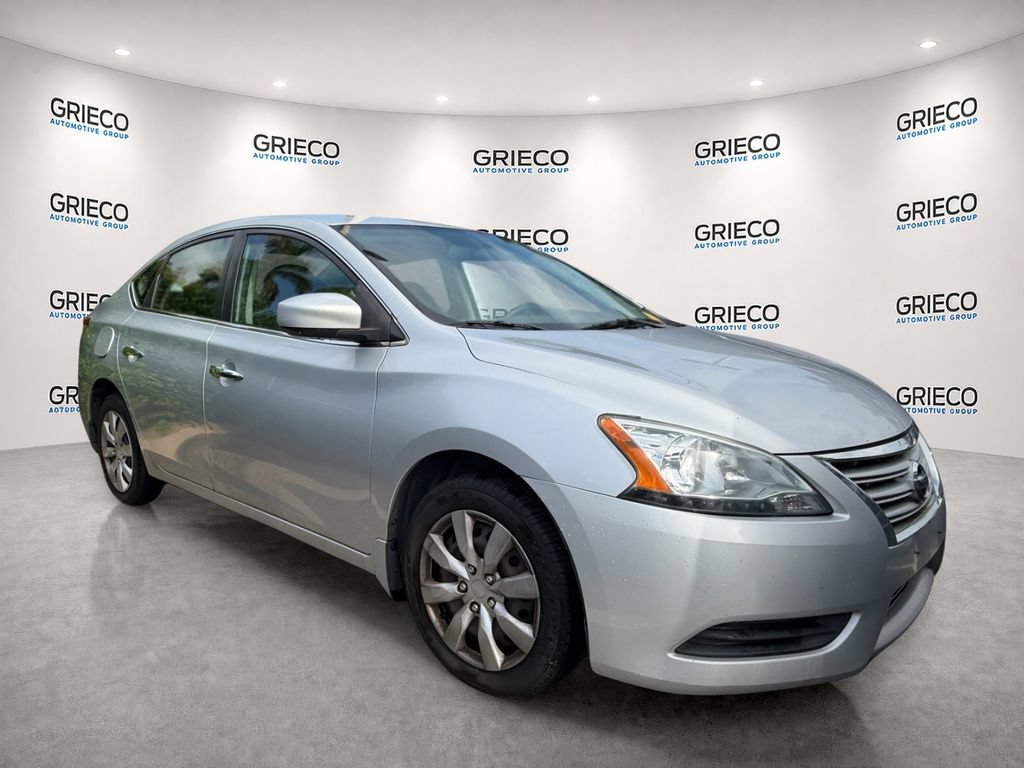 Used 2015 Nissan Sentra SV FWD image 1