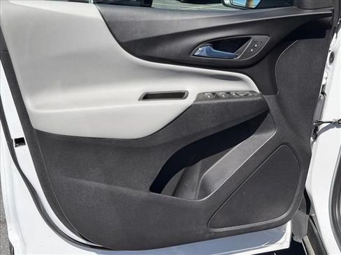 Used 2023 Chevrolet Equinox LS w/ Driver Confidence II Package FWD image 14