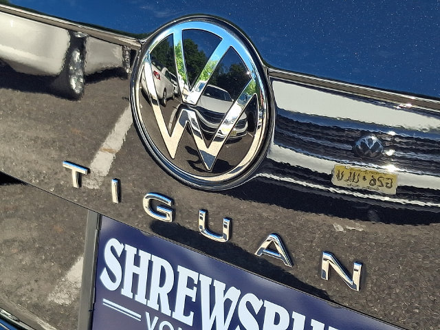 Used 2023 Volkswagen Tiguan SE AWD/4WD image 30