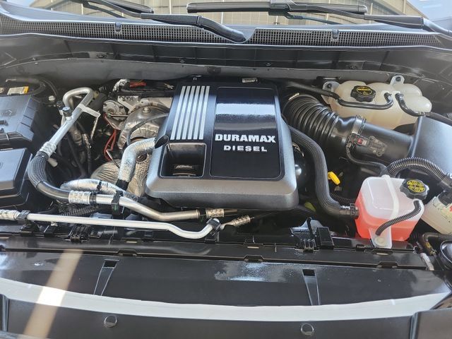 Certified 2026 Chevrolet Suburban High Country AWD/4WD image 30
