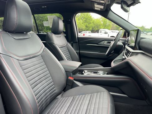 New 2026 Ford Explorer ST-Line w/ ST-Line Street Pack AWD/4WD image 27