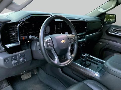 Used 2024 Chevrolet Silverado 1500 LTZ w/ LTZ Premium Package AWD/4WD image 17