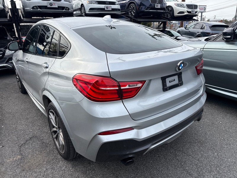 Used 2018 BMW X4 M40i AWD/4WD image 3