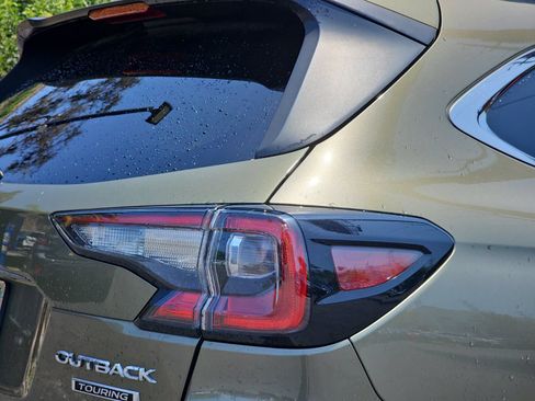 Used 2024 Subaru Outback Touring AWD/4WD image 11