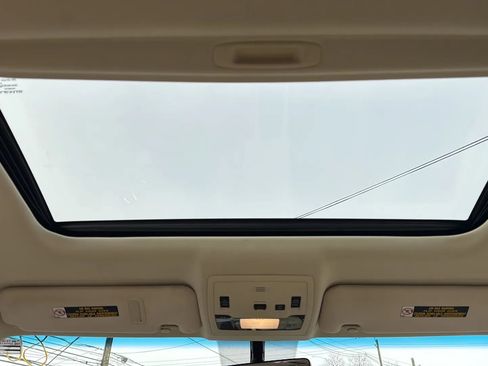 Used 2016 Lexus ES 350 w/ Premium Package w/Wood Trim FWD image 30