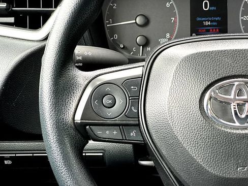 Used 2024 Toyota Corolla LE FWD image 21
