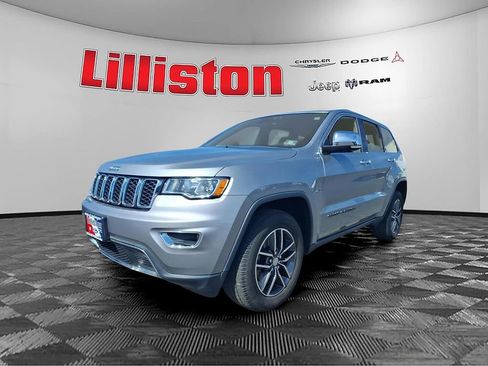 Used 2017 Jeep Grand Cherokee Limited AWD/4WD image 5