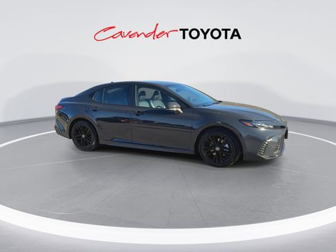 Used 2026 Toyota Camry SE image 9