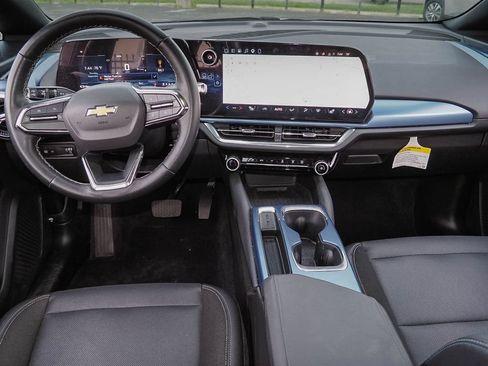 Used 2024 Chevrolet Equinox EV LT FWD image 9