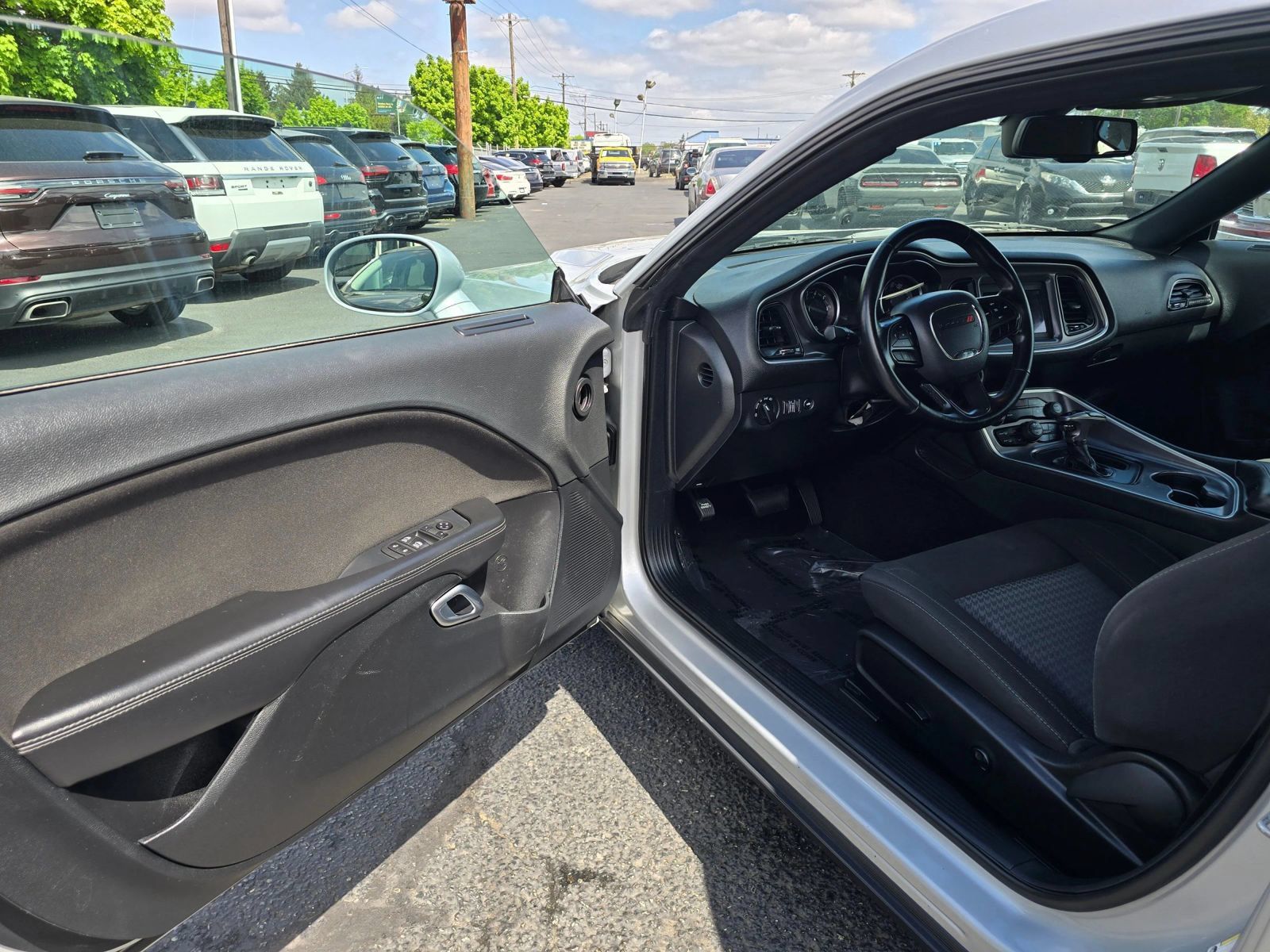 Used 2020 Dodge Challenger SXT RWD image 22
